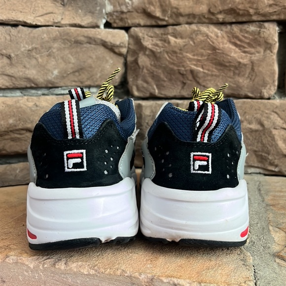 Fila Kids Ray Tracer Sneaker / SZ 5 - Picture 4 of 6